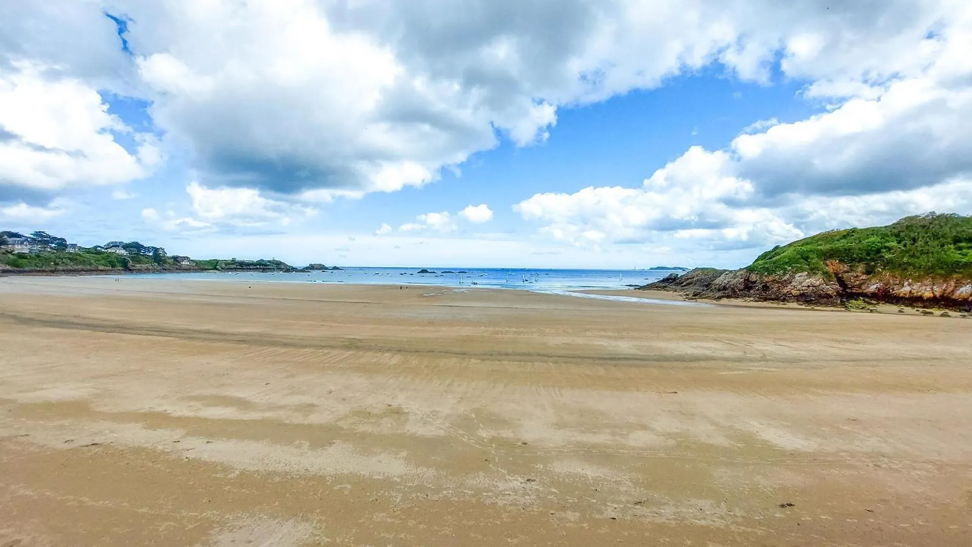 Gorgeous Apartment In Saint-Lunaire With Kitchen 0*,  フランス
