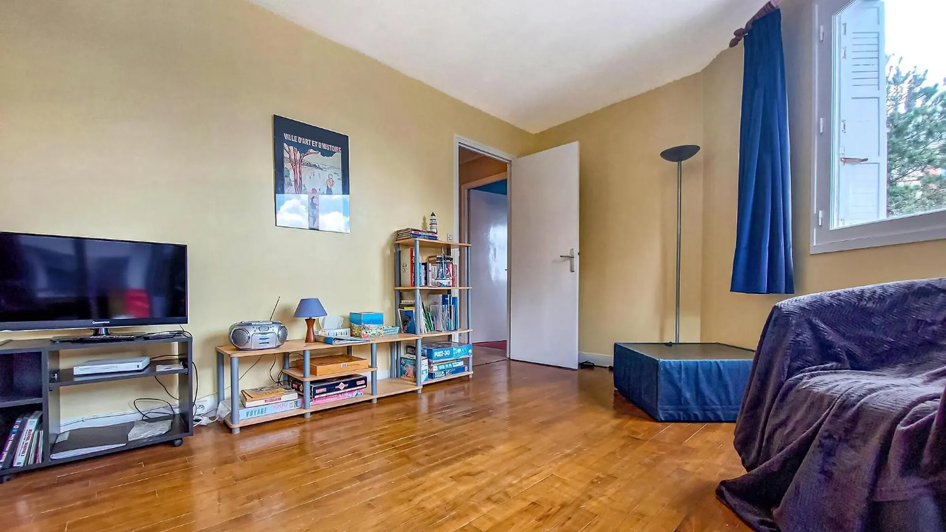 Gorgeous Apartment In Saint-Lunaire With Kitchen 0*,